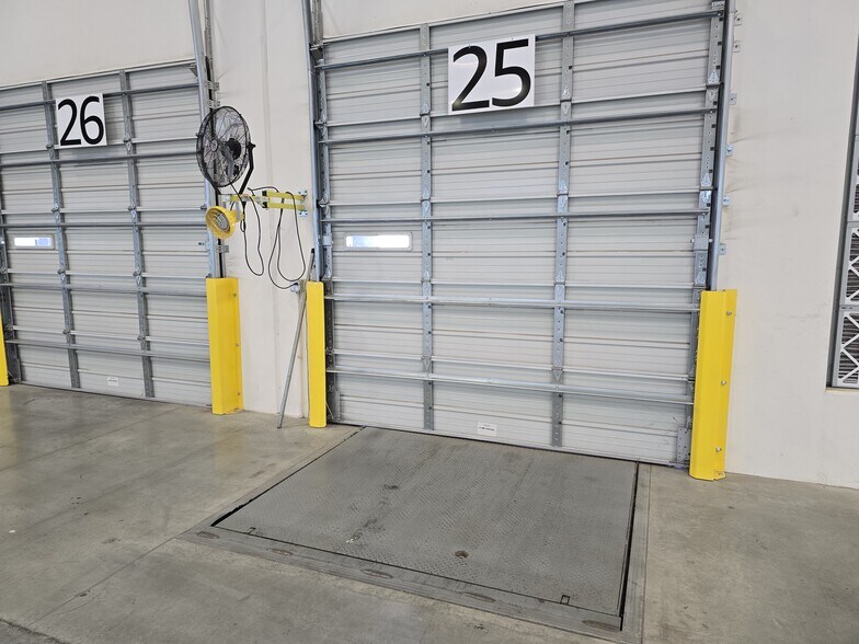 More Photos Of 23840-23842 Rider St, Perris Distribution For Lease