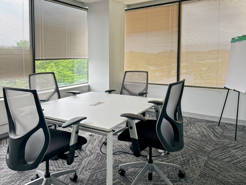 More Photos Of 10451 Mill Run Cir, Owings Mills Coworking Space