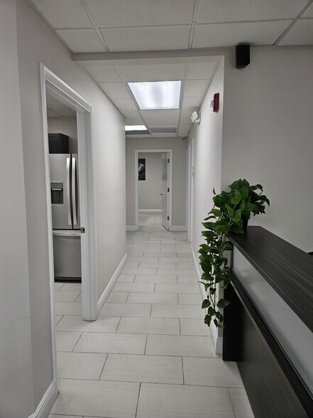 More Photos Of 300 NW 70th Ave, Plantation Medical For Lease
