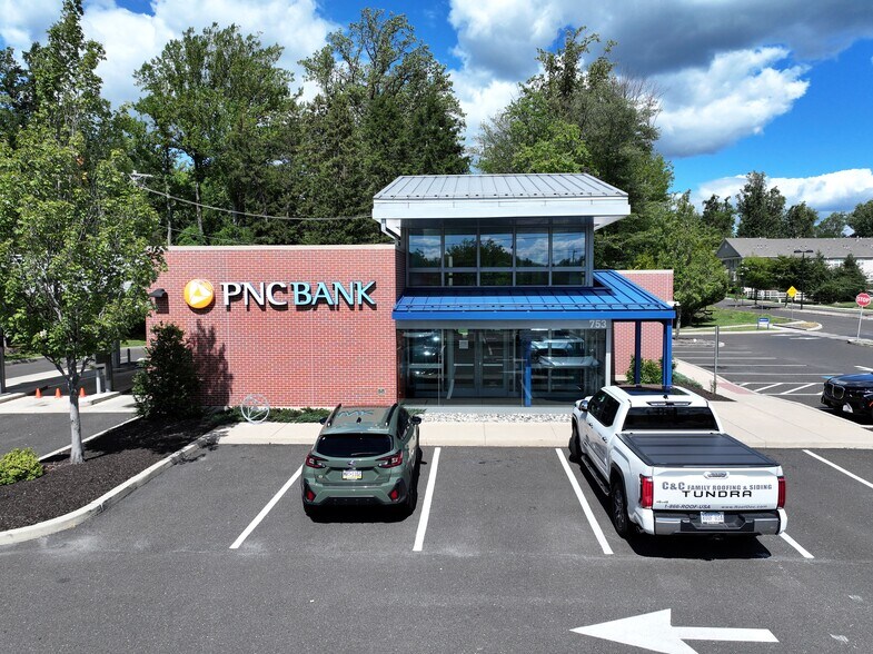 More Photos Of 753 E County Line Rd, Warminster Bank For Sale