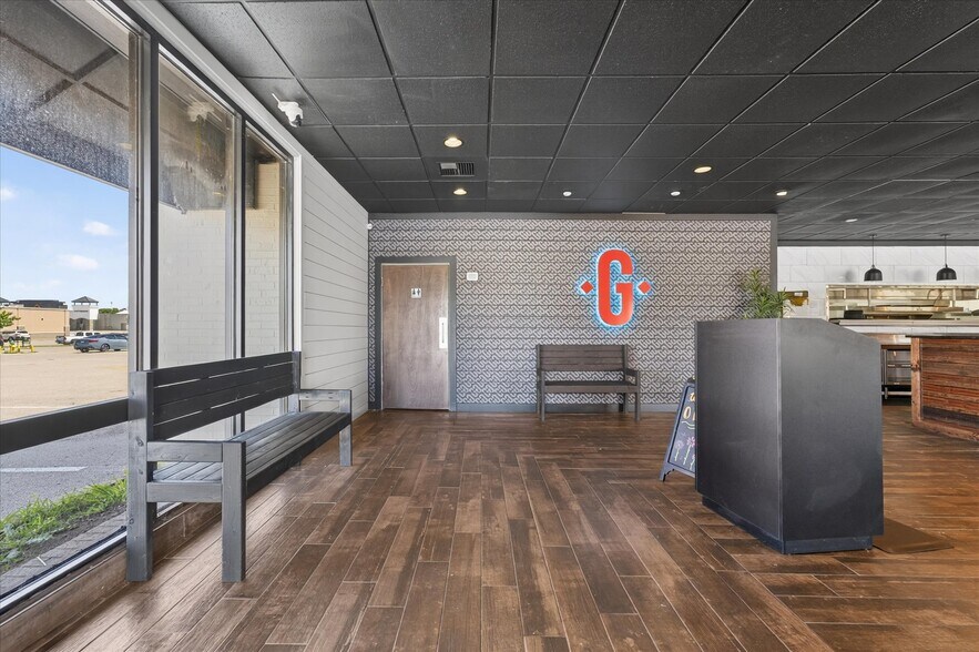 More Photos Of 4000 Fort Campbell Blvd, Hopkinsville Restaurant For Sale