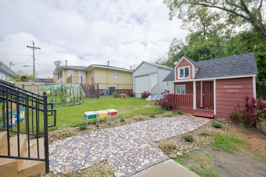 More Photos Of 2126 Chestnut St, Columbia Schools For Sale