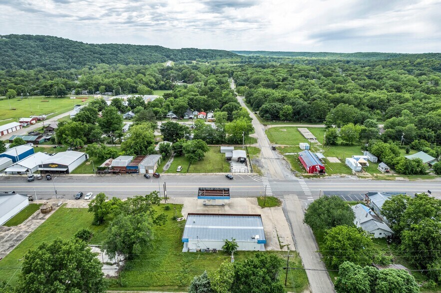 More Photos Of 101 S Main Street, Spavinaw Restaurant For Sale