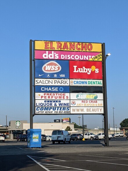 More Photos Of 5240-5392 W 34th St, Houston Unknown For Lease