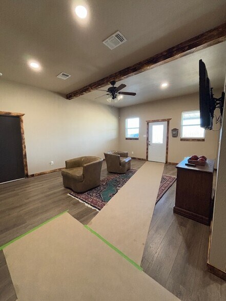 More Photos Of 4077 Seaborn Rd, Ponder Research And Development For Lease