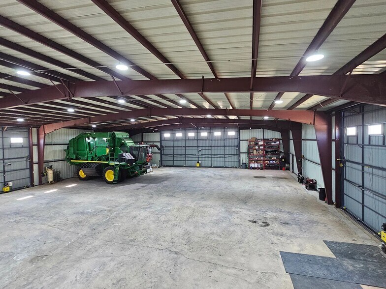 More Photos Of 3098 S FM 707, Tye Warehouse For Lease