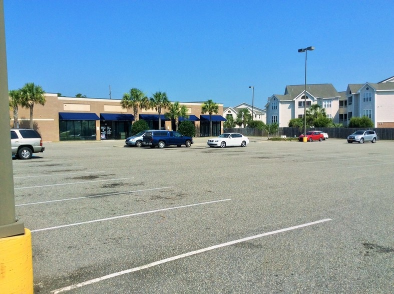 More Photos Of 1341-1401 N Lake Park Blvd, Carolina Beach Unknown For Lease