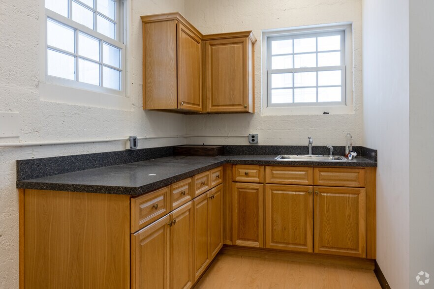 More Photos Of 36 Bergen St, Hackensack Loft Creative Space For Sale