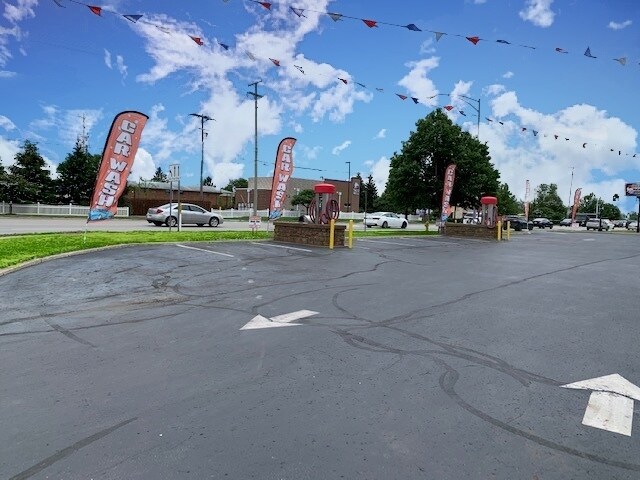 More Photos Of 3321 Broadway, Grove City Carwash For Sale