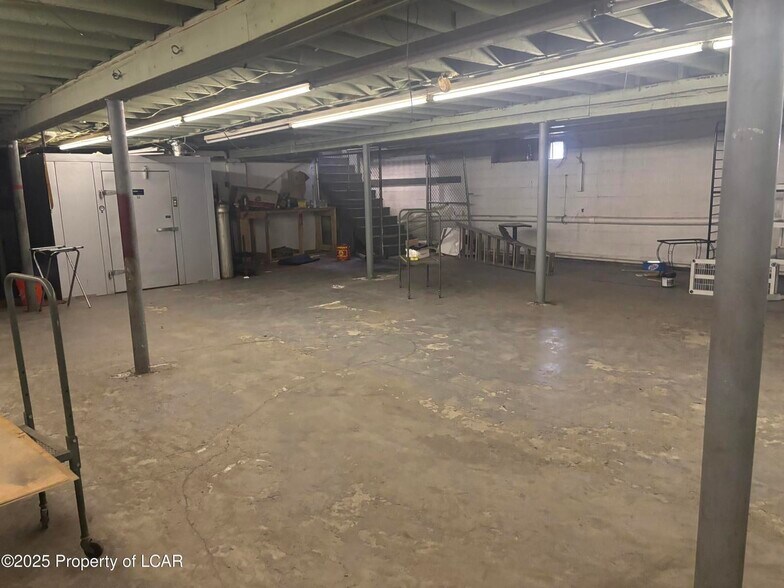 More Photos Of 317 Main St, Dupont Bar For Sale