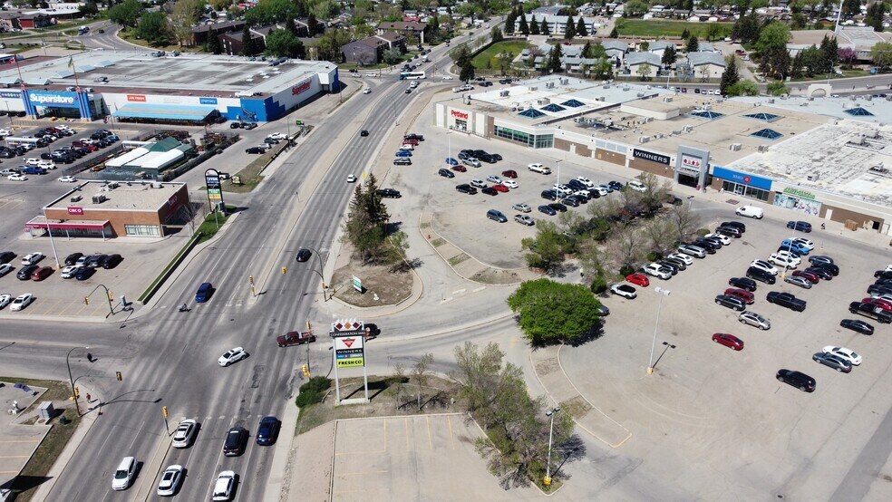 More Photos Of 300 Confederation Dr, Saskatoon General Retail For Sale