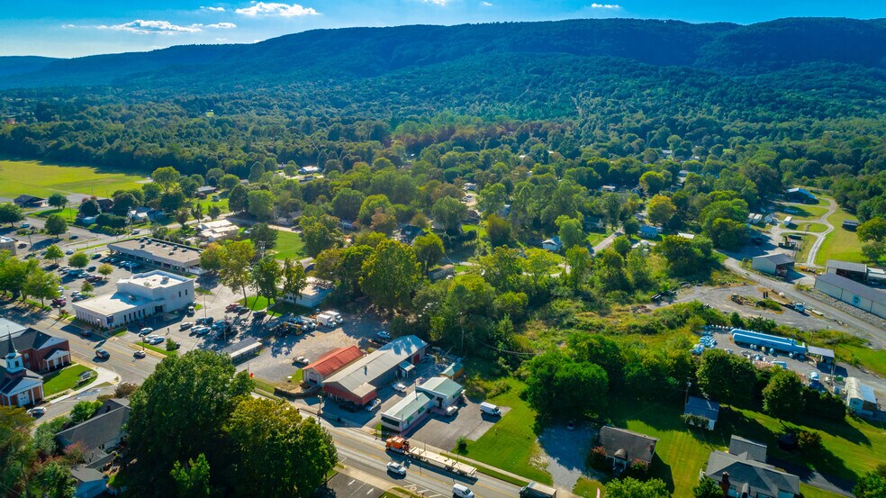 More Photos Of 15781 Rankin Ave, Dunlap Freestanding For Sale