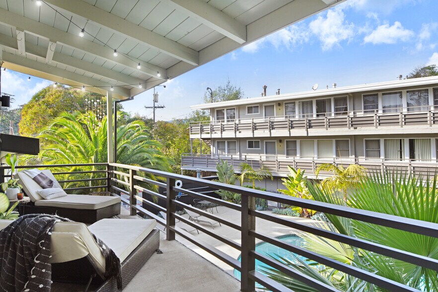 Primary Photo Of 19 Knoll Ln, Mill Valley Apartments For Sale
