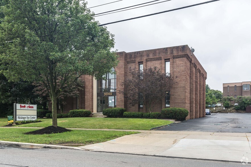 More Photos Of 3040 W Market St, Fairlawn Office For Sale