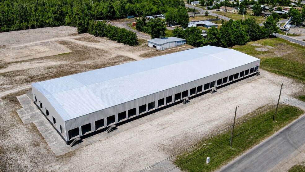 More Photos Of 2505 Industrial Dr, Panama City Warehouse For Lease