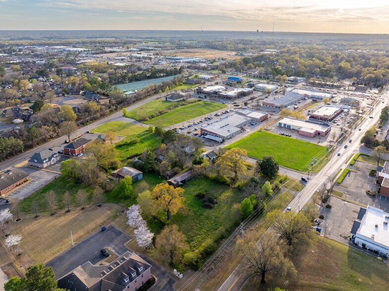 More Photos Of Macon Rd @ Country Village Dr., Cordova Land For Sale