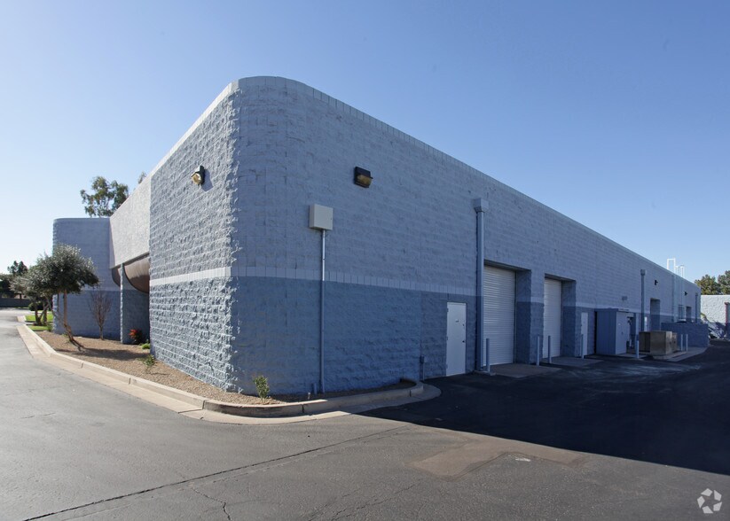 More Photos Of 5260 W Phelps Rd, Glendale Unknown For Lease