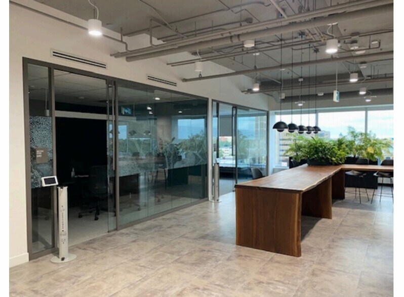 More Photos Of 1900 Albert St, Regina Office For Lease