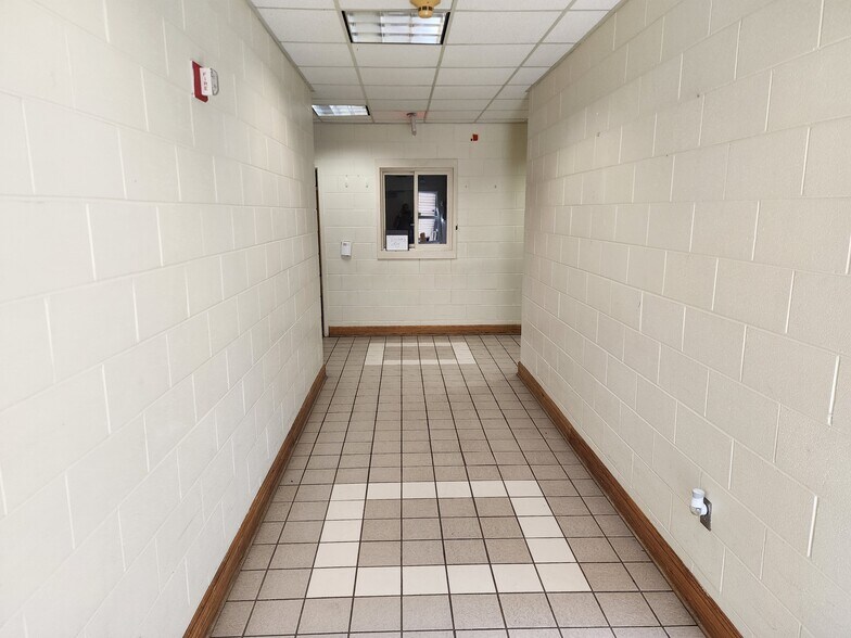 More Photos Of 301 21st Ave S, Birmingham Schools For Lease