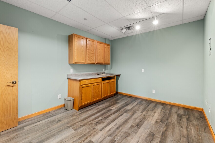More Photos Of 505 Anglers Dr, Steamboat Springs Medical For Lease