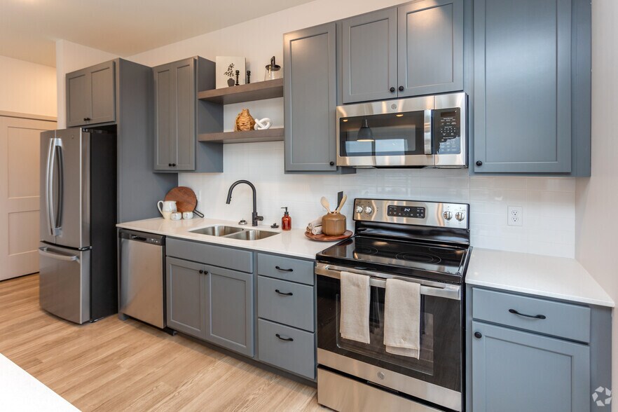 More Photos Of 6445 Lyndale Ave S, Richfield Apartments For Lease