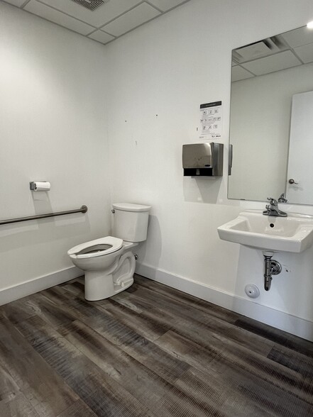 More Photos Of 10416 81st Ave NW, Edmonton Apartments For Lease