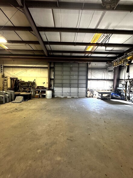 More Photos Of 300 Palm Dr, Corpus Christi Warehouse For Sale