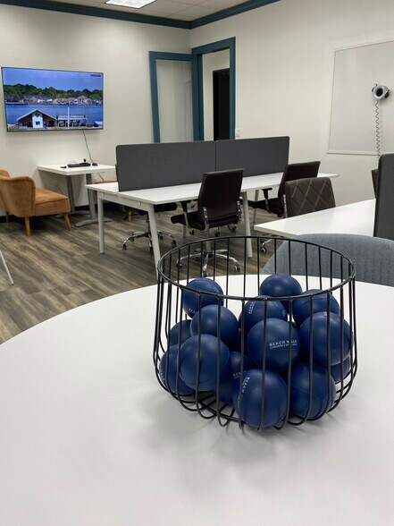 More Photos Of 96 Beach Walk Blvd, Conroe Medical For Lease