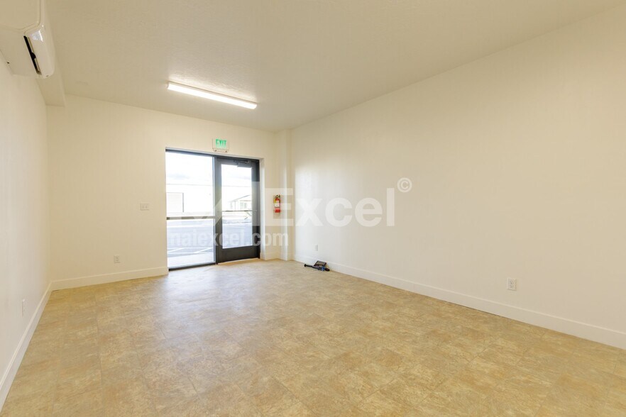 More Photos Of 950 S Regional Park Rd, Hurricane Industrial For Sale