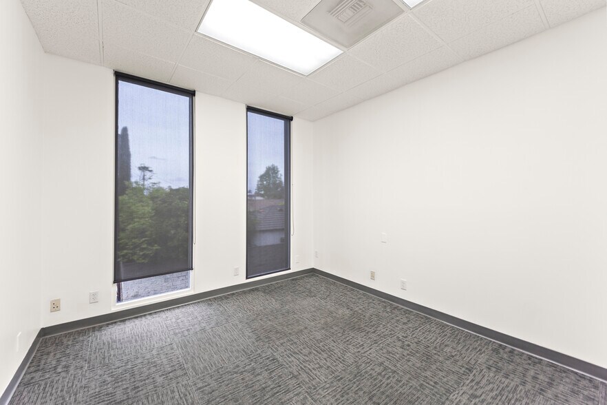More Photos Of 10841 Paramount Blvd, Downey Office For Lease