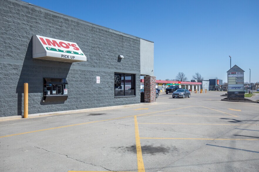 More Photos Of 3361 Fehling Rd, Granite City Storefront Retail Office For Sale