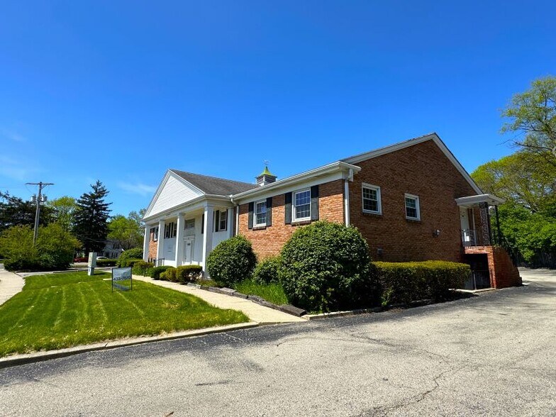 More Photos Of 15 Southmoor Cir NE, Kettering Medical For Lease