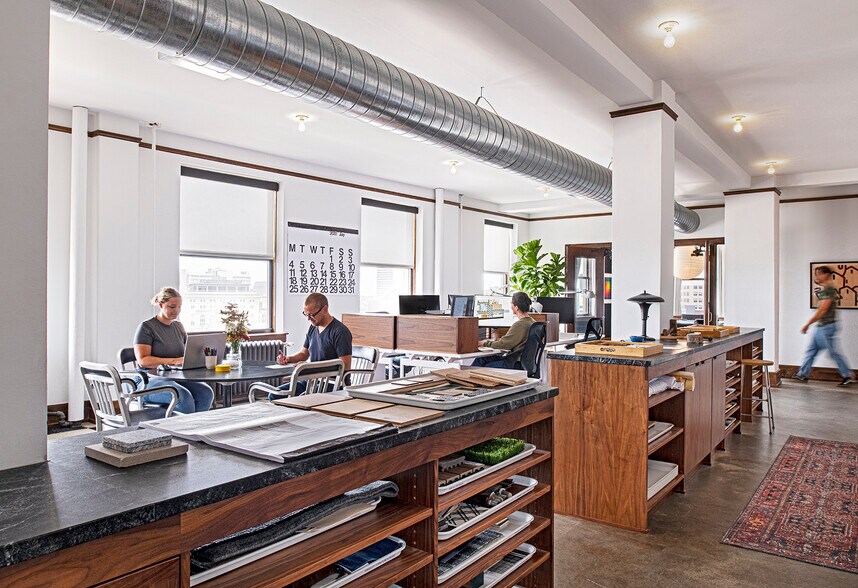 More Photos Of 2111-2115 Woodward Ave, Detroit Office For Lease