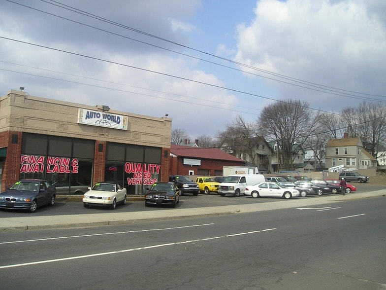 More Photos Of 65-75 Cook Ave, Meriden Auto Repair For Sale