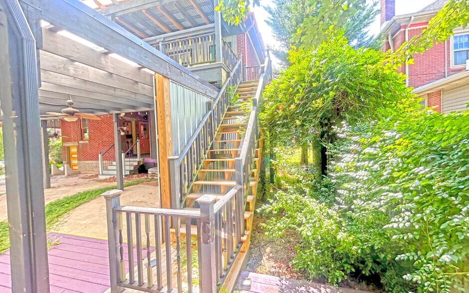 More Photos Of 1055 Lincoln Way E, Chambersburg General Retail For Sale