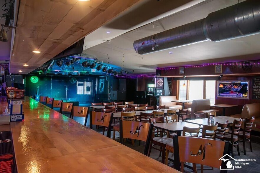 More Photos Of 10221 Telegraph Rd, Carleton Bar For Sale