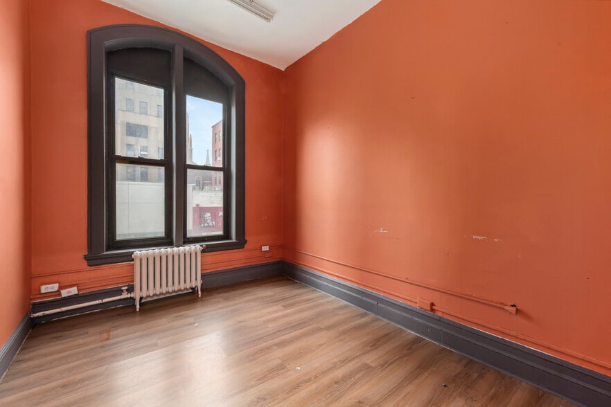 More Photos Of 370 E 149th St, Bronx Office For Lease