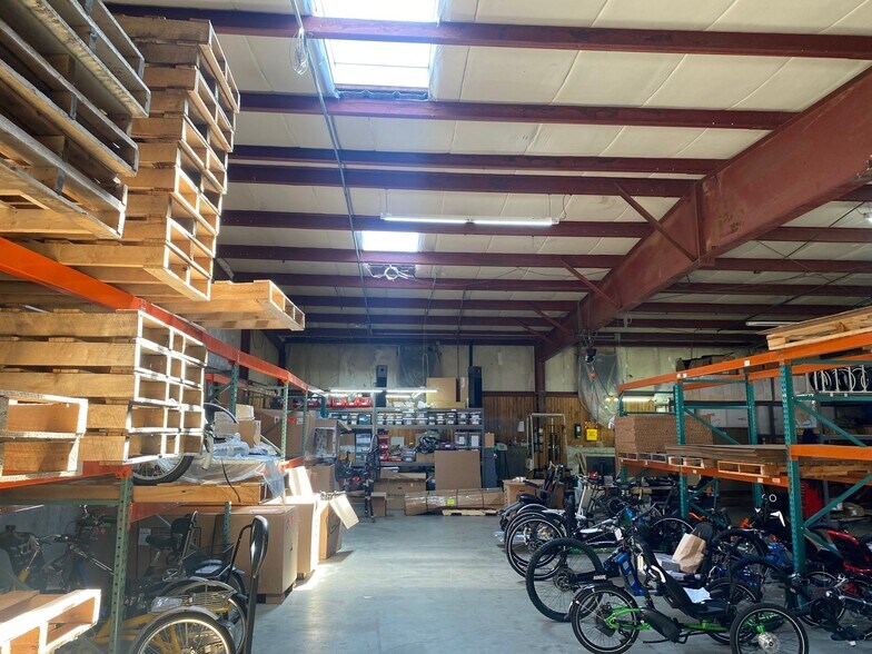 More Photos Of 74 College St, Warwick Warehouse For Sale