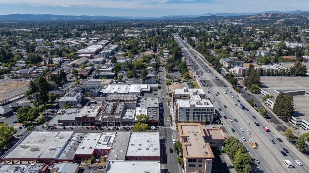 More Photos Of 130 4th St, Santa Rosa Storefront For Sale