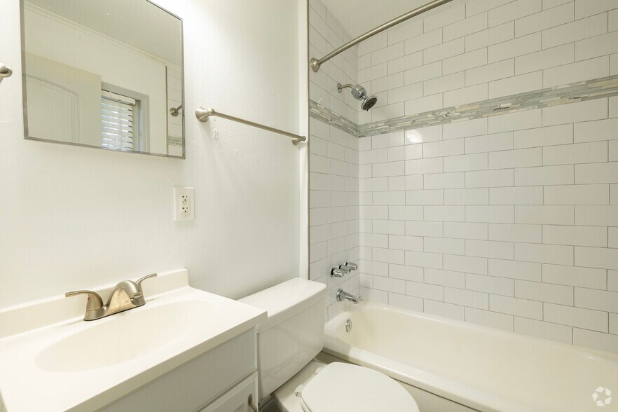 More Photos Of 1405 S Lorenzo Ave, Tampa Apartments For Sale