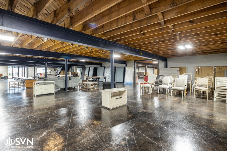 More Photos Of 764 E Seventh St, Lexington Warehouse For Sale