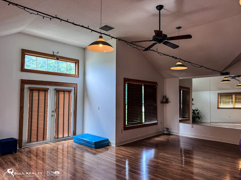 More Photos Of 1452 Carroll Dr Nw, Atlanta Office For Sale