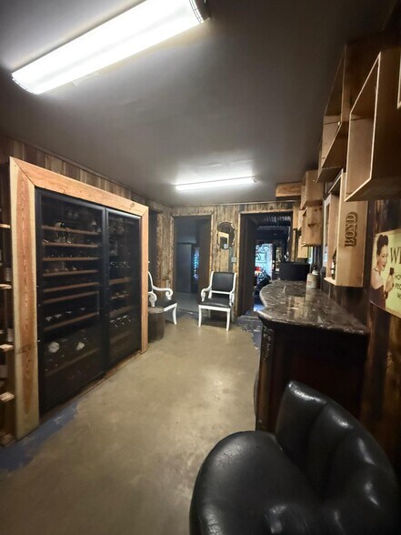 More Photos Of 310 NW 71st St, Miami Warehouse For Sale