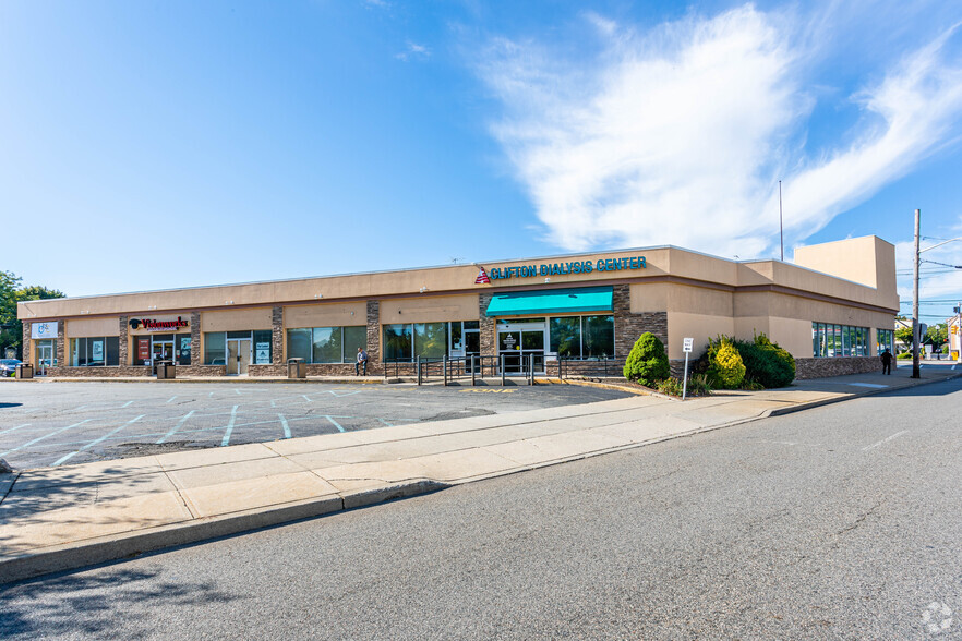 Primary Photo Of 251 Clifton Ave, Clifton Storefront Retail Office For Lease