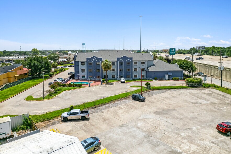 More Photos Of 17550 Northwest Fwy, Houston Hotel For Sale