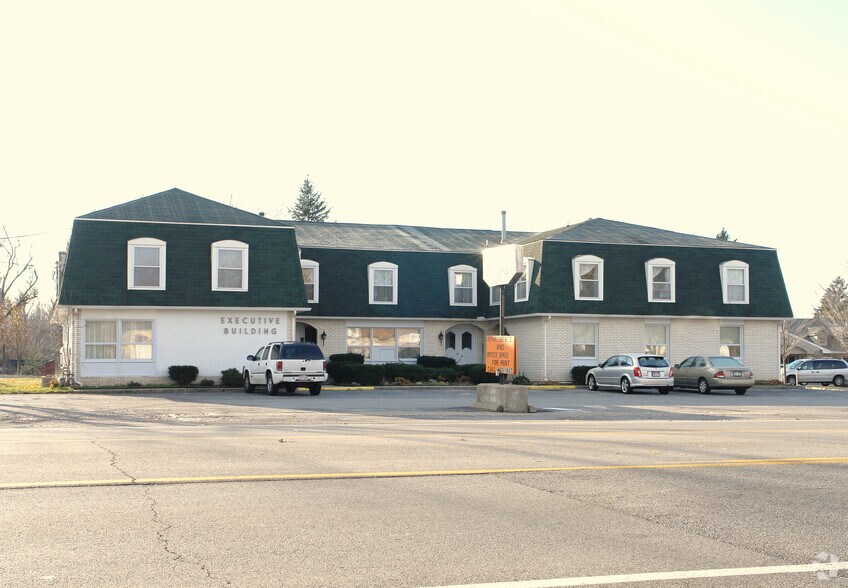Primary Photo Of 9155 Main St, Clarence Apartments For Sale