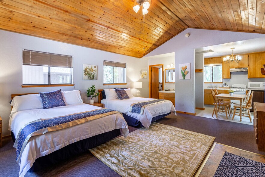 More Photos Of 500 Dodge Ridge Rd, Pinecrest Hotel For Sale