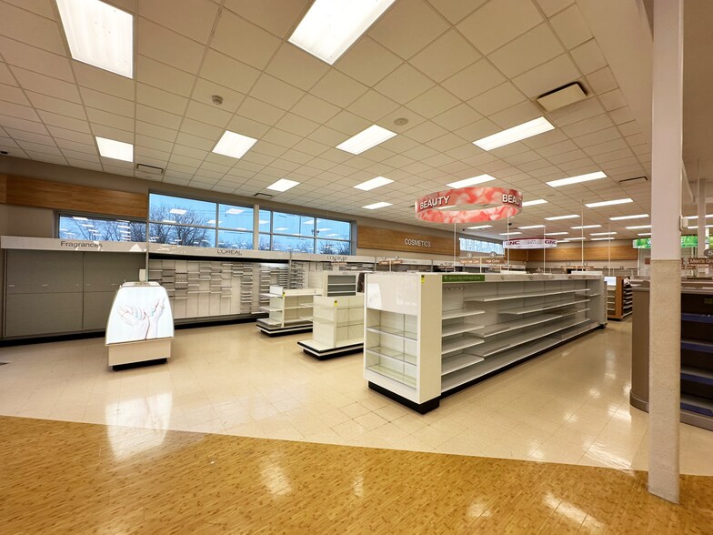 More Photos Of 6535 Paw Paw Ave, Coloma Drugstore For Sale