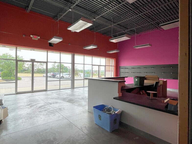 More Photos Of 1065-1183 Williams Reserve Blvd, Wadsworth Unknown For Lease