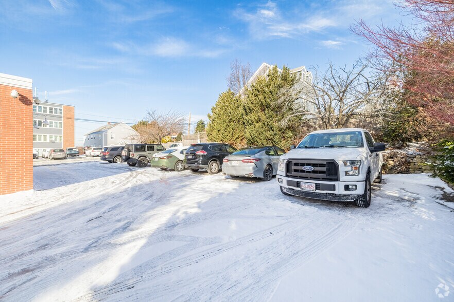 More Photos Of 744 E Squantum St, Quincy Medical For Lease